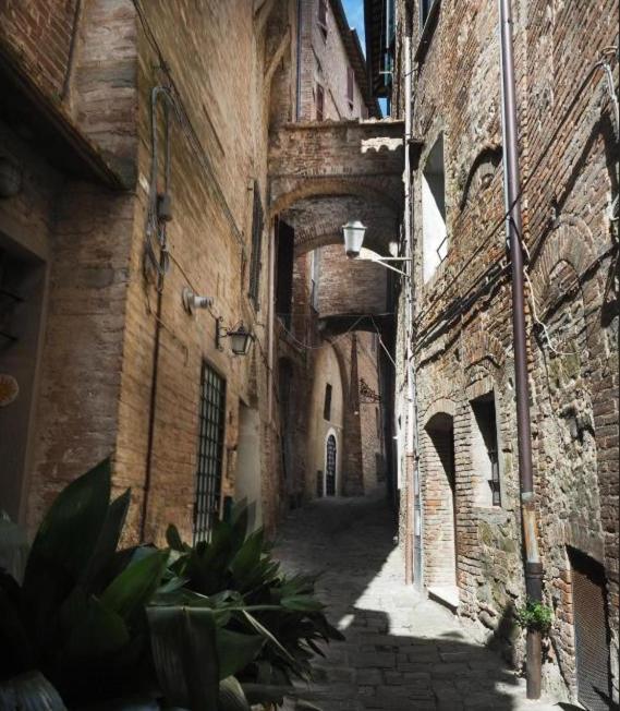 Azzi B&B Comfortably, In The Quietness Of The Perugia Historical Centre Ngoại thất bức ảnh