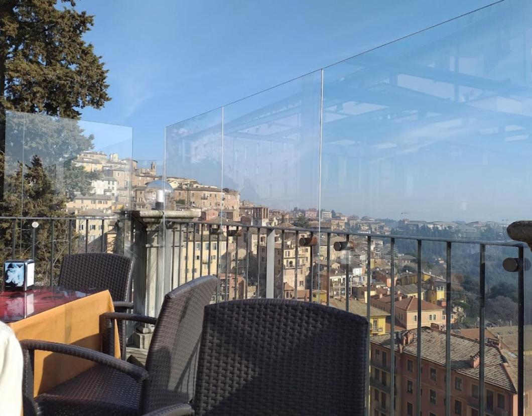 Azzi B&B Comfortably, In The Quietness Of The Perugia Historical Centre Ngoại thất bức ảnh